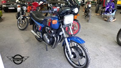 Lot 524 - 1984 KAWASAKI ZR 400-B1