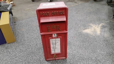 Lot 272 - POST BOX