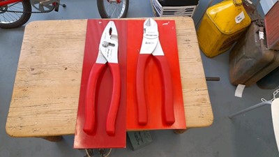 Lot 455 - SNAPON ADVERTISING MOUNTED PLIERS & SIDE CUTTERS 26"X11"