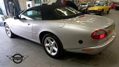 Lot 213 - 1999 JAGUAR XK8 CONVERTIBLE AUTO