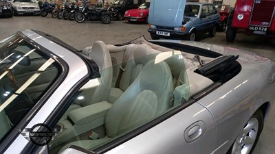 Lot 213 - 1999 JAGUAR XK8 CONVERTIBLE AUTO