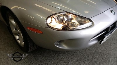Lot 213 - 1999 JAGUAR XK8 CONVERTIBLE AUTO