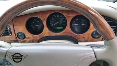 Lot 173 - 1999 JAGUAR XJ8 AUTO