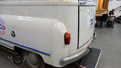 Lot 650 - 1972 AUSTIN MORRIS JU