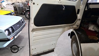 Lot 650 - 1972 AUSTIN MORRIS JU