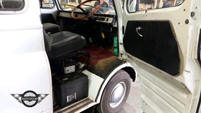 Lot 650 - 1972 AUSTIN MORRIS JU