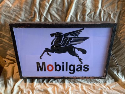 Lot 109 - MOBILGAS LIGHT UP SIGN