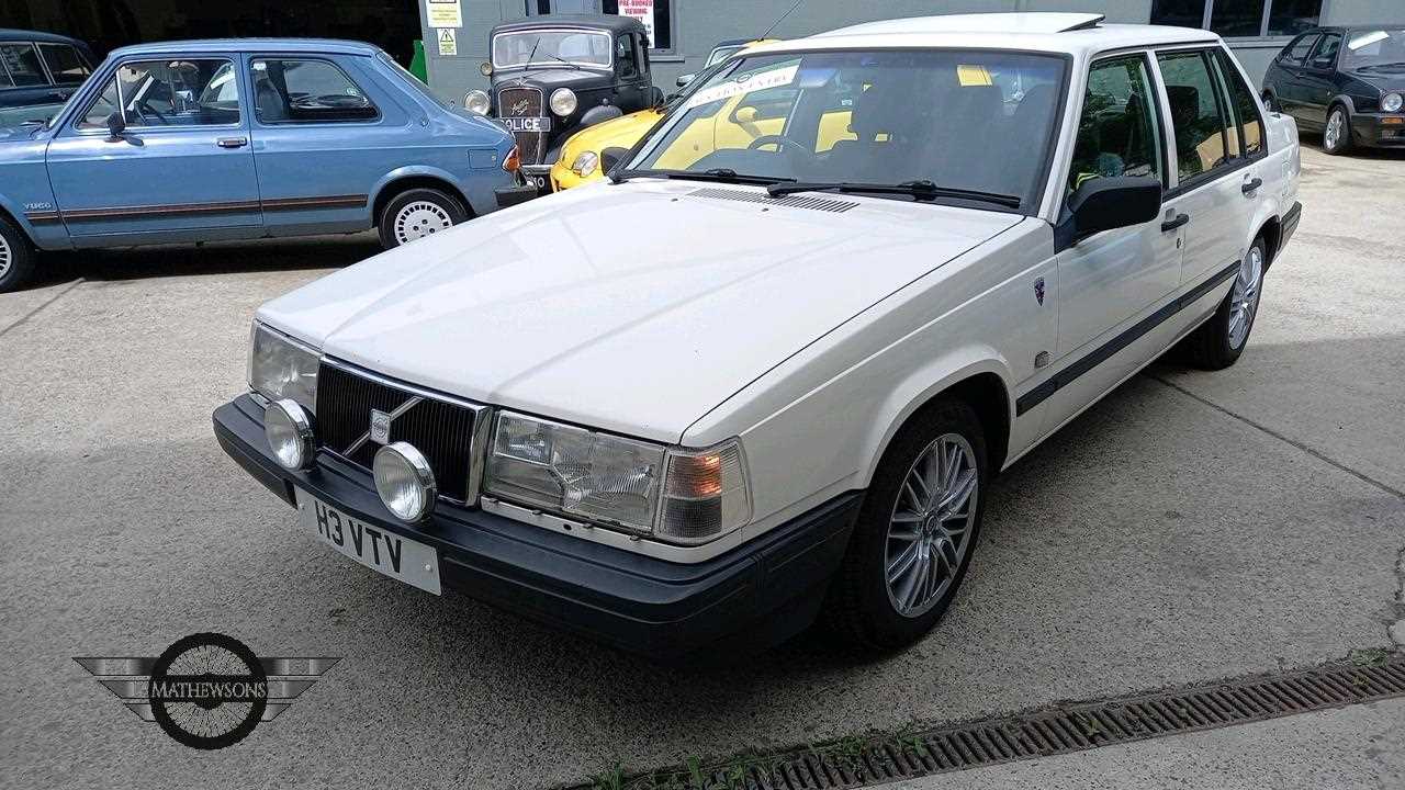 Lot 96 - 1993 VOLVO 940 SE TURBO A