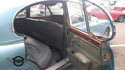 Lot 136 - 1967 JAGUAR 3.8