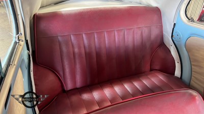 Lot 292 - 1954 RENAULT 750 / 4CV