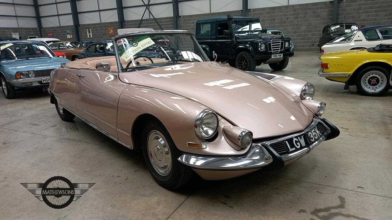 Lot 408 - 1972 CITROEN DS