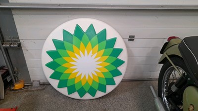Lot 29 - BP LIGHTUP SIGN 36" X 36"