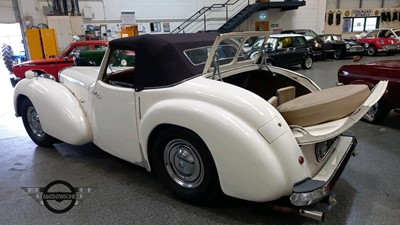 Lot 177 - 1947 TRIUMPH 1800