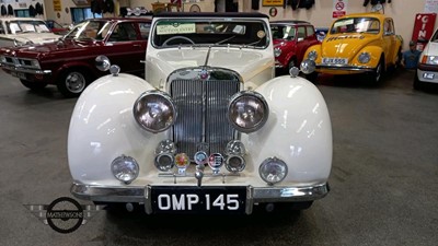 Lot 177 - 1947 TRIUMPH 1800