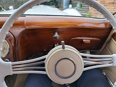 Lot 177 - 1947 TRIUMPH 1800