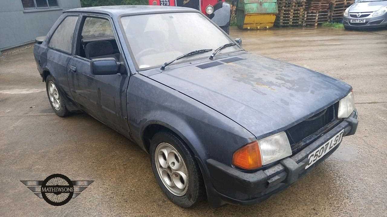 Lot 7 - 1985 FORD ESCORT XR3 INJ