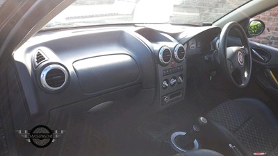 Lot 690 - 2004 MG ZR EXPRESS TD
