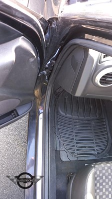 Lot 690 - 2004 MG ZR EXPRESS TD