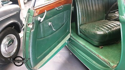 Lot 496 - 1948 DAIMLER DB18