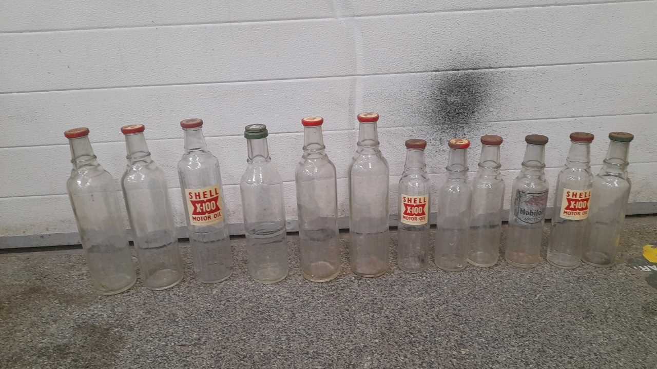 Lot 89 - 12X MOTOR OIL BOTTLES