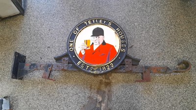 Lot 431 - CAST IRON TETLEY SWING SIGN