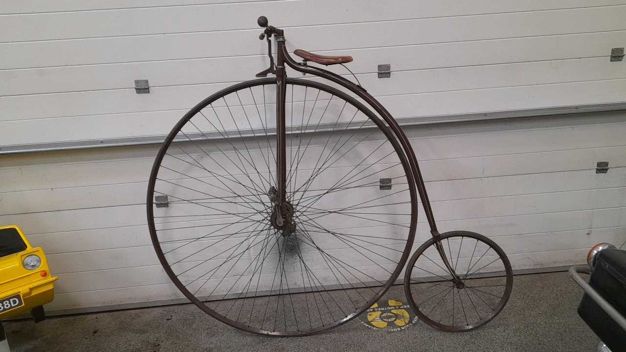 Lot 1 - PENNY FARTHING BICYCLE