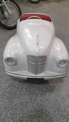 Lot 17 - J40 PEDAL CAR WHITE
