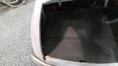 Lot 17 - J40 PEDAL CAR WHITE