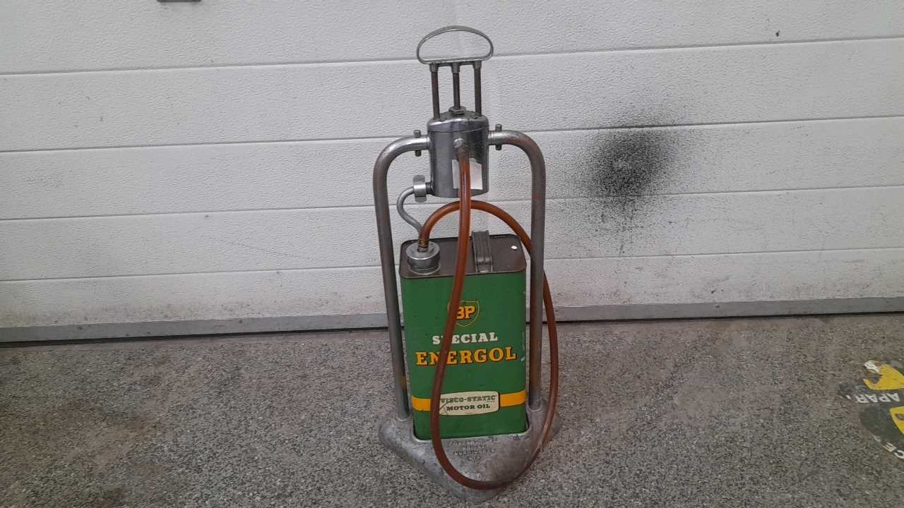 Lot 113 - BP SPECIAL ENERGOL CAN OIL DISPENSER