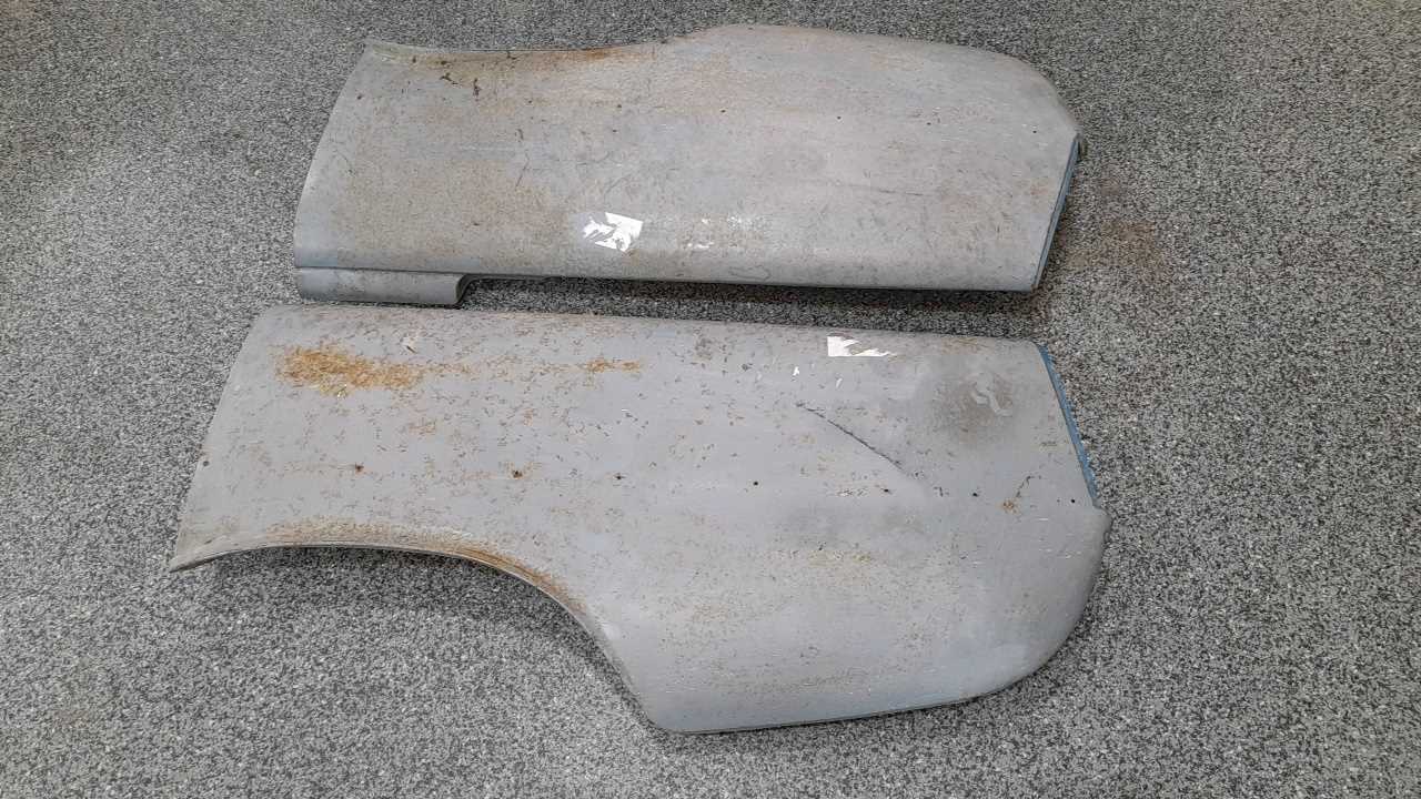 Lot 11 - PAIR OF GOOD ROVER P6 REAR WINGS