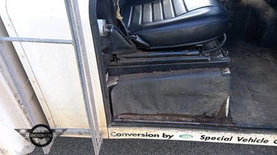 Lot 106 - 1990 LAND ROVER 127
