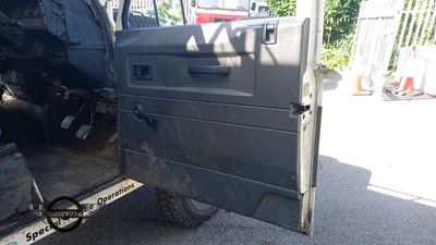 Lot 106 - 1990 LAND ROVER 127