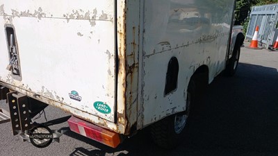Lot 106 - 1990 LAND ROVER 127