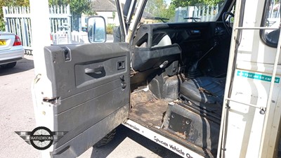 Lot 106 - 1990 LAND ROVER 127