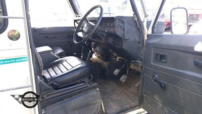 Lot 106 - 1990 LAND ROVER 127