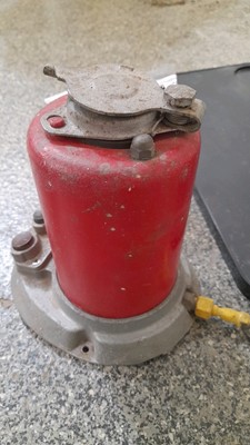 Lot 534 - B.E.N SPARK PLUG CLEANER