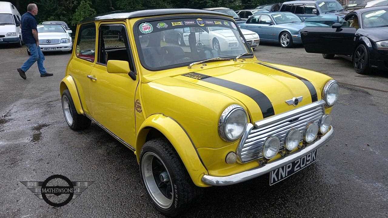 Lot 59 - 1971 AUSTIN MINI 1000