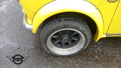 Lot 59 - 1971 AUSTIN MINI 1000