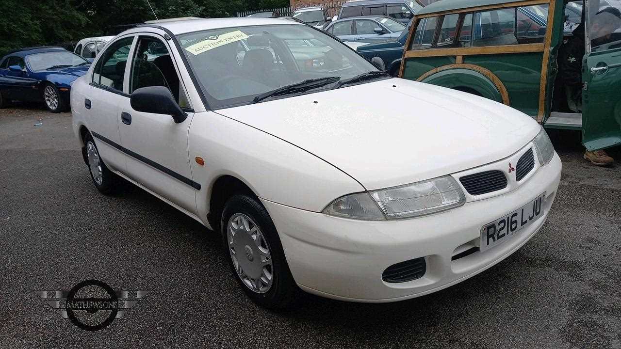 Lot 562 - 1997 MITSUBISHI CARISMA GLI