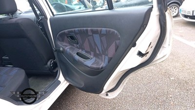 Lot 562 - 1997 MITSUBISHI CARISMA GLI