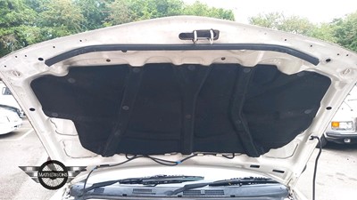 Lot 562 - 1997 MITSUBISHI CARISMA GLI