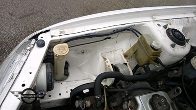 Lot 562 - 1997 MITSUBISHI CARISMA GLI