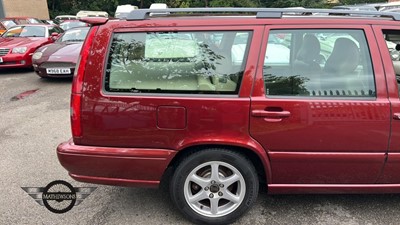 Lot 2 - 2000 VOLVO V70 D CLASSIC