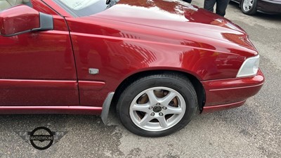 Lot 2 - 2000 VOLVO V70 D CLASSIC