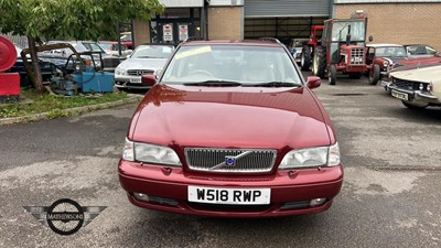 Lot 2 - 2000 VOLVO V70 D CLASSIC
