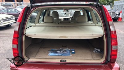 Lot 2 - 2000 VOLVO V70 D CLASSIC