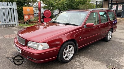 Lot 2 - 2000 VOLVO V70 D CLASSIC