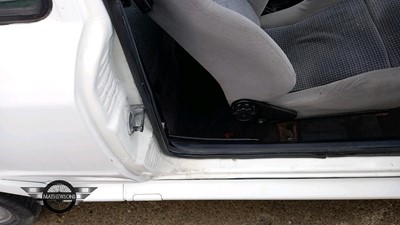 Lot 99 - 1990 FORD ESCORT XR3 INJ