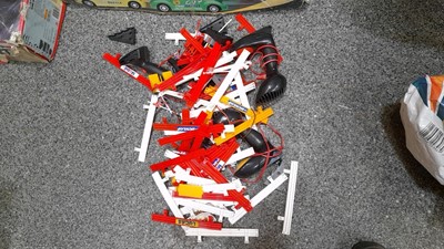 Lot 472 - 3 BOXES OF TRACK 2 SETS OF SCALEXTRIC'S