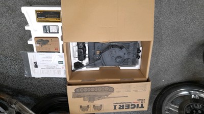 Lot 203 - REMOTE CONTROL TIGER 1/16 SCALE TANK